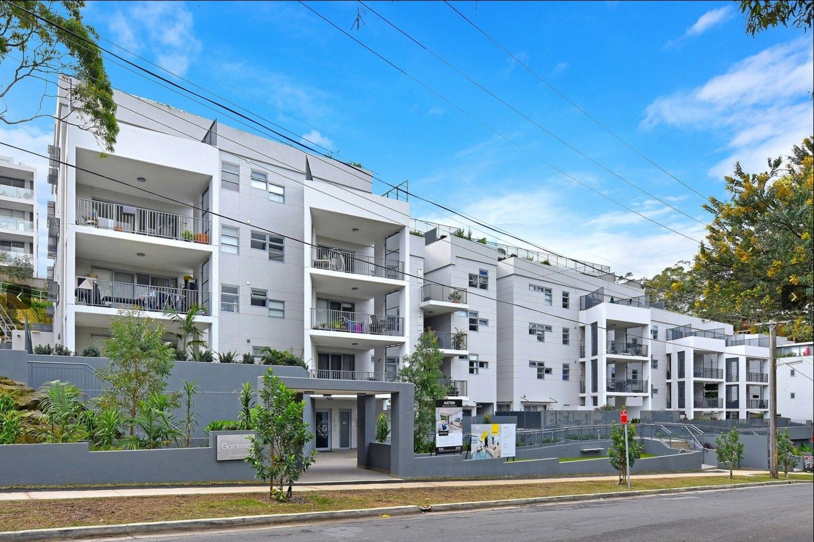 2 bedrooms Apartment / Unit / Flat in  LANE COVE NORTH NSW, 2066