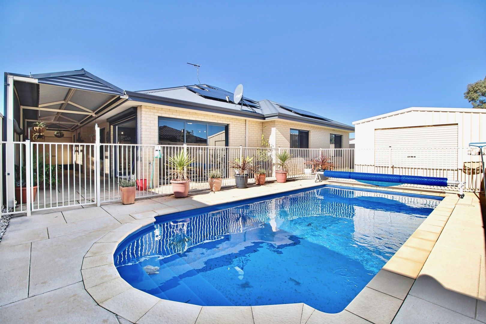 4 bedrooms House in 20 Abbeytown Circle WAIKIKI WA, 6169