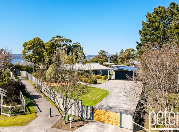 16 Carl Court, Swan Point TAS 7275