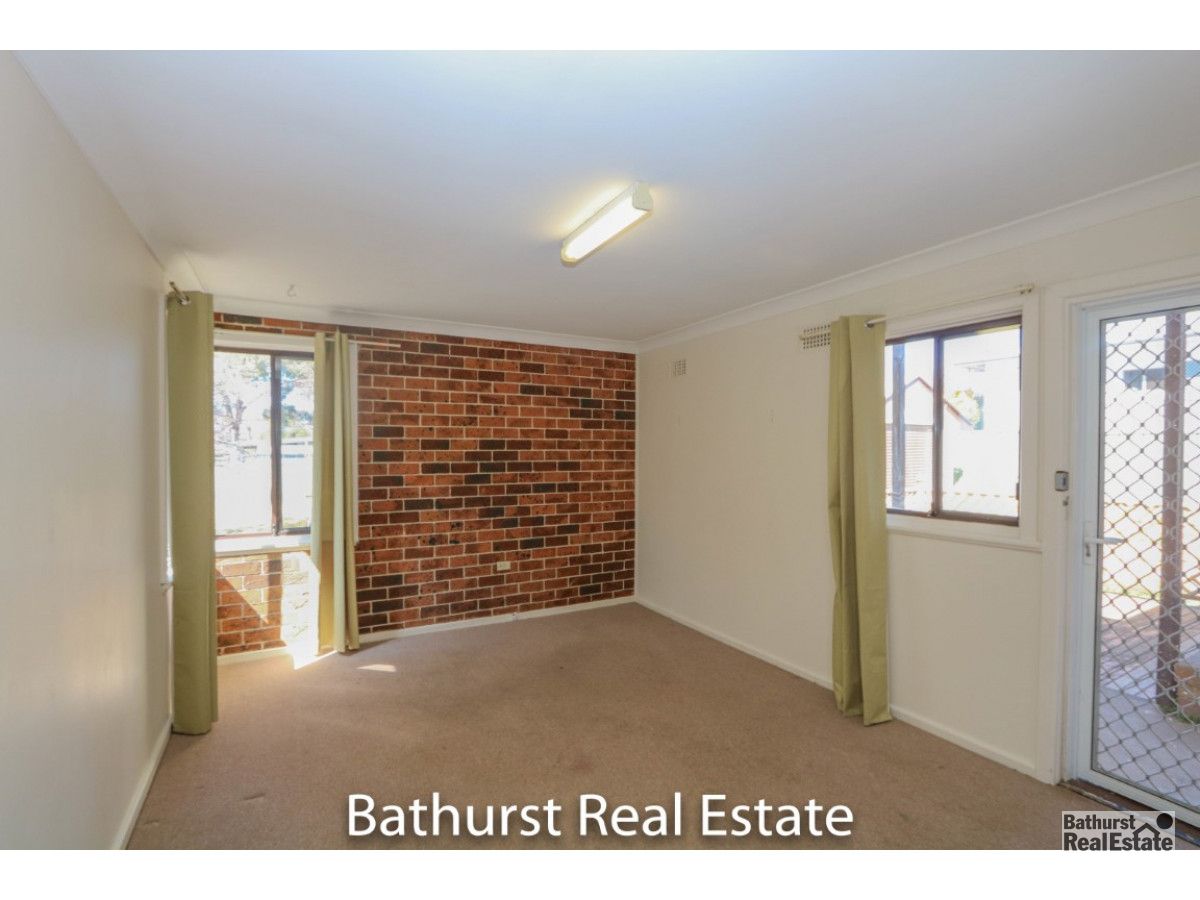 34 Esrom Street, West Bathurst NSW 2795, Image 2