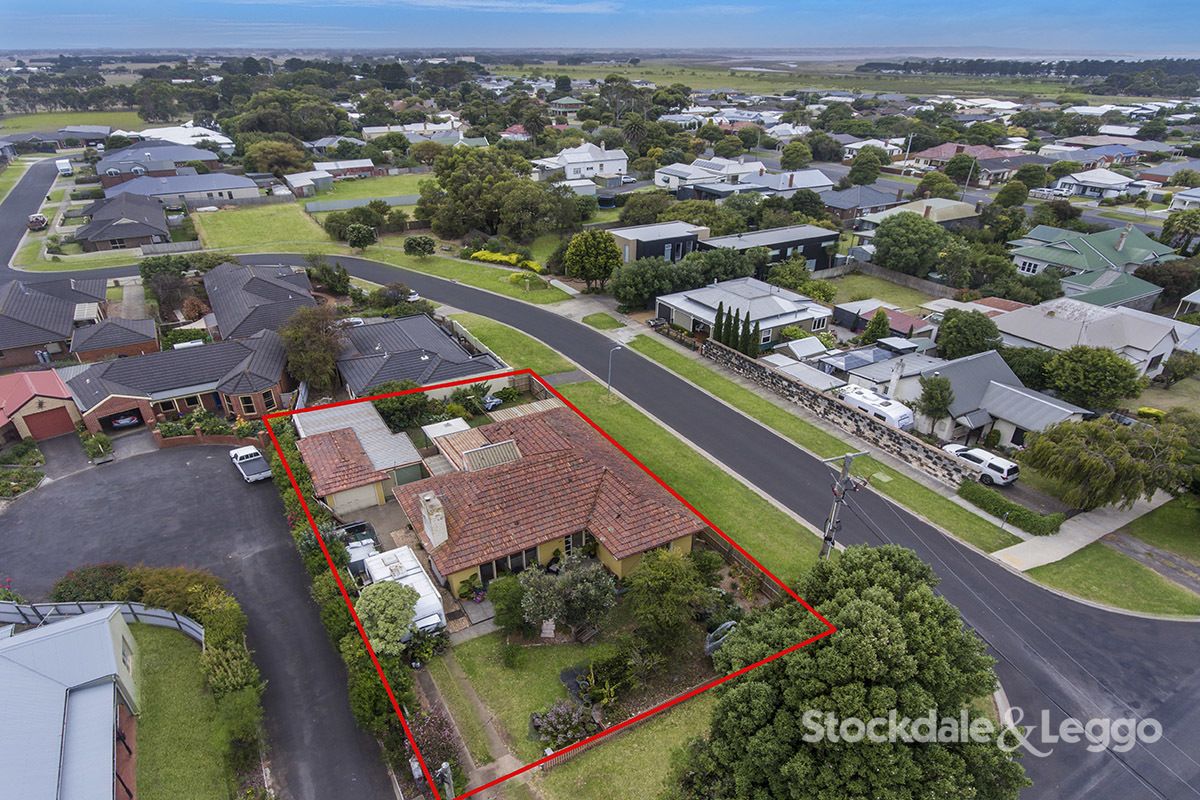 3 bedrooms House in 98 Regent Street PORT FAIRY VIC, 3284