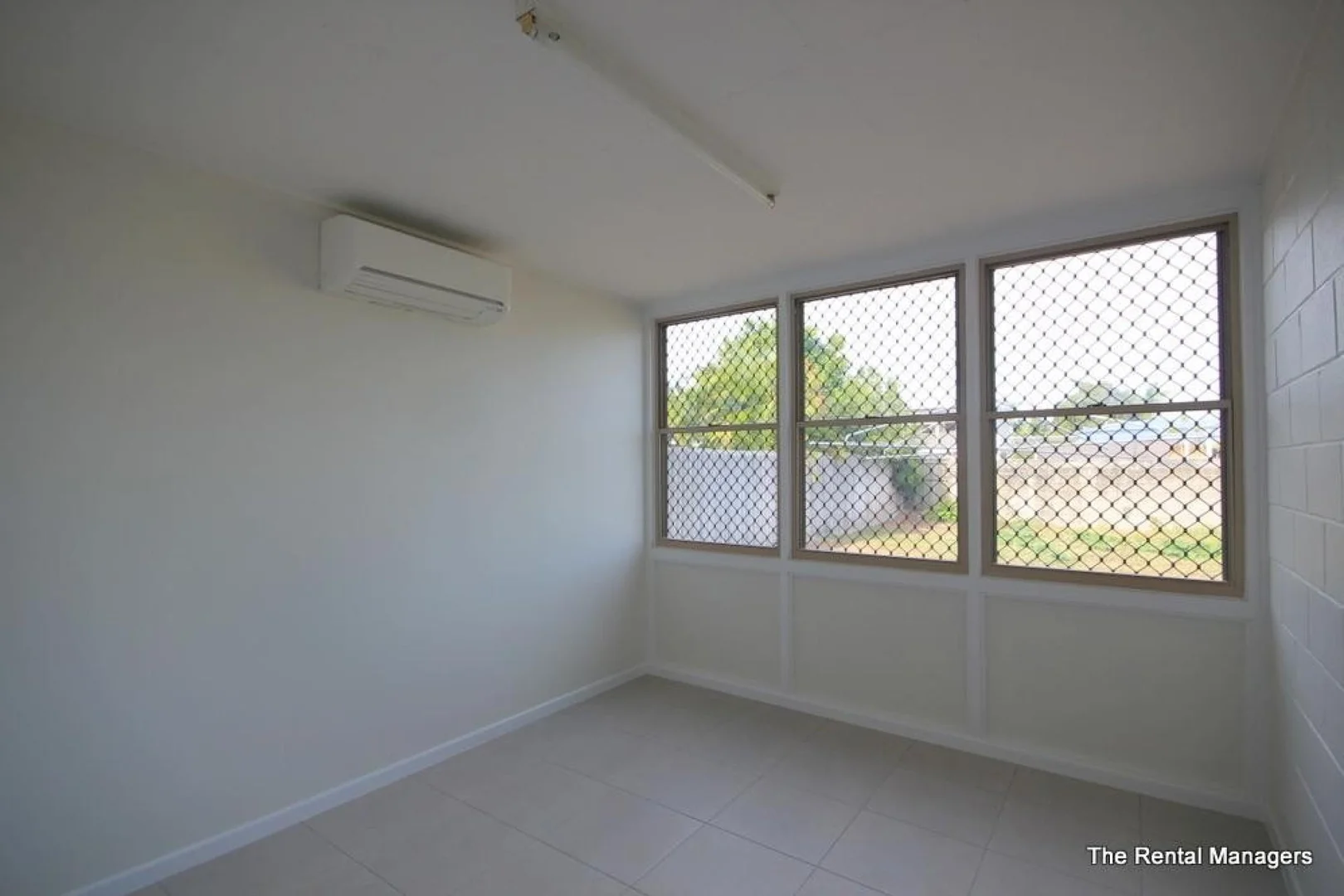 Additional image 7 of 2/18 Launder Street, Mundingburra QLD 4812