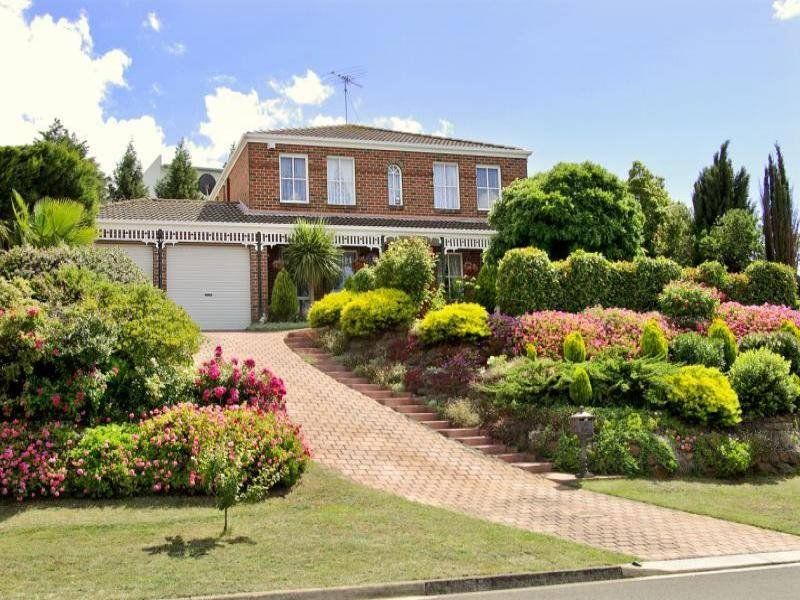 4 bedrooms House in 40 Victory Way HIGHTON VIC, 3216