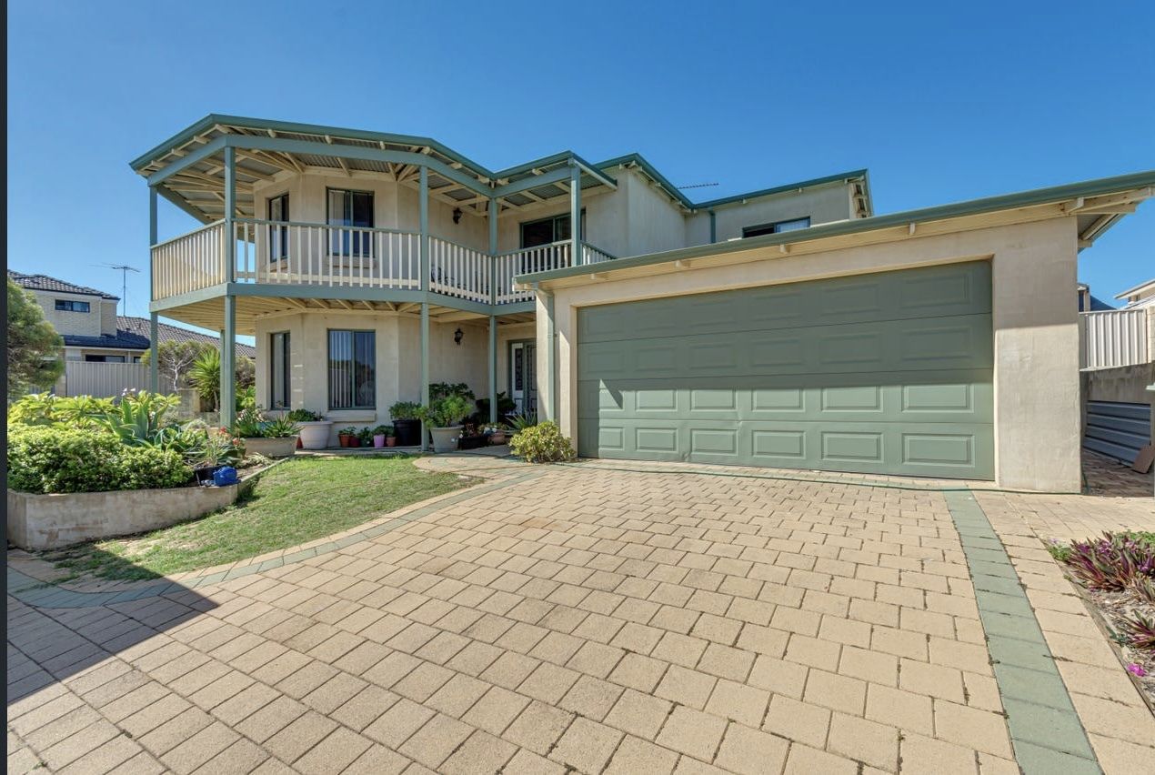 5 bedrooms House in 130 Lagoon Dr YANCHEP WA, 6035