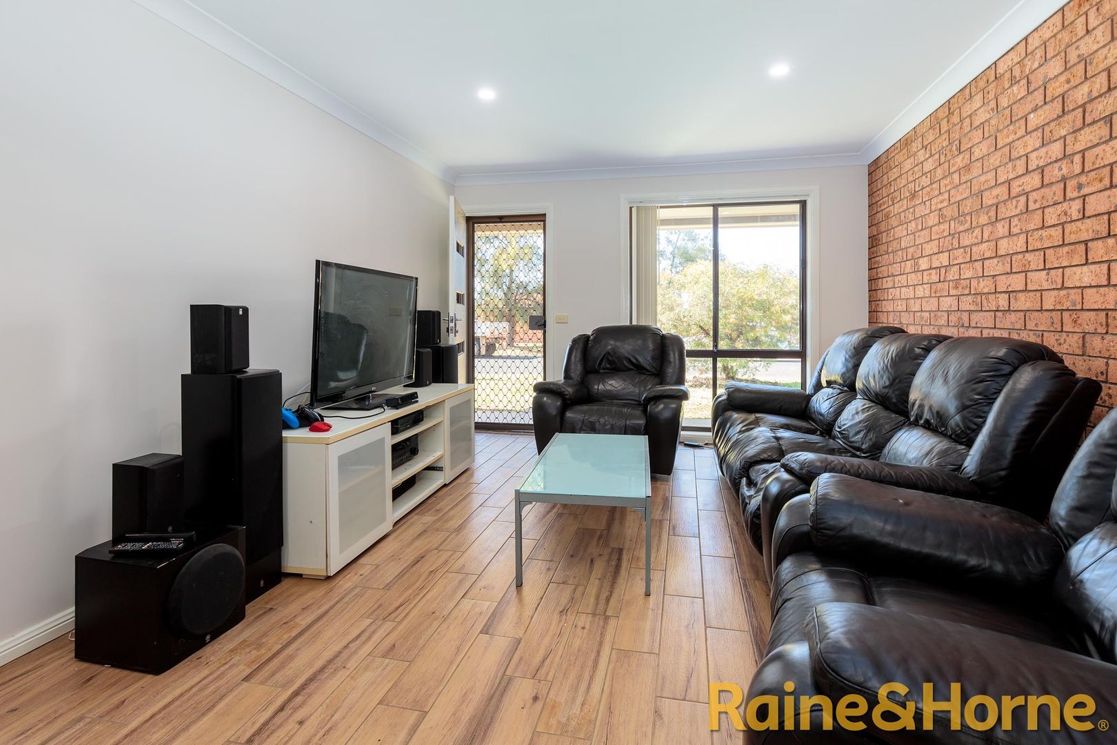 1 Halley Place, Dubbo NSW 2830, Image 2