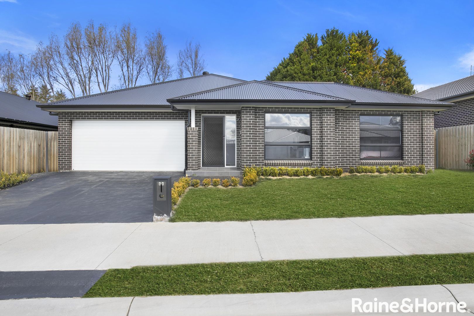 46 Kamilaroi Crescent Mittagong Nsw 2575 Domain