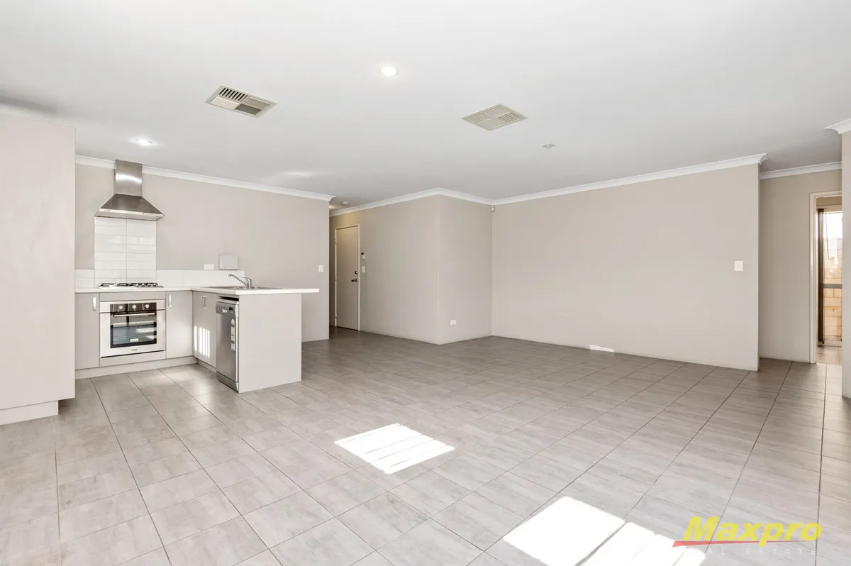 Freshly painted 3 Bedroom Family Home - View 3