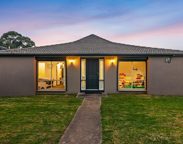 2 Barkly Street, Cranbourne VIC 3977