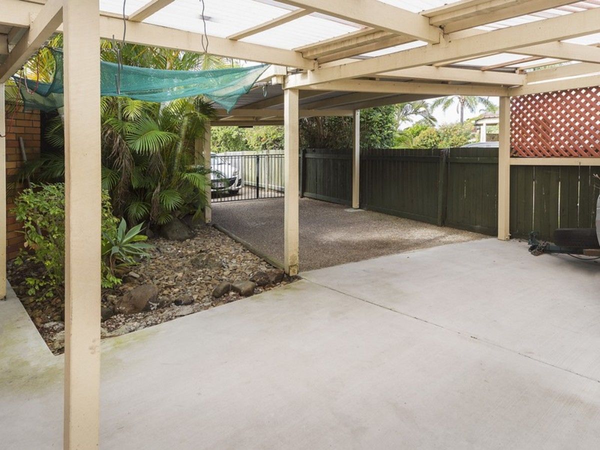 1/12 Warrie Close, Paradise Point QLD 4216, Image 2