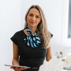 Maria Sapkaroska, Sales representative