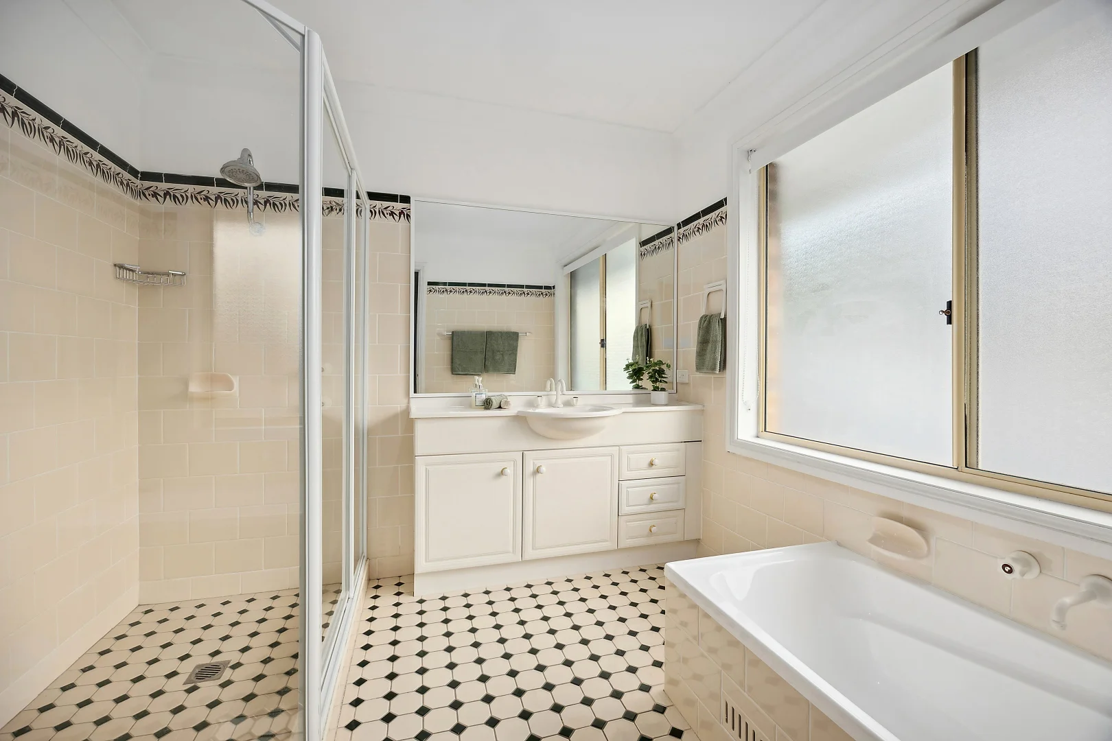 Additional image 10 of 24 Lake Street, Wyee Point NSW 2259