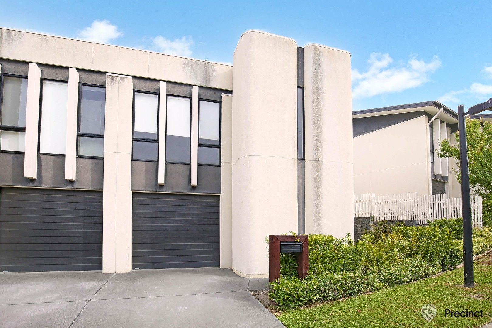 3 bedrooms House in 12 Edinburgh Circuit BUNDOORA VIC, 3083