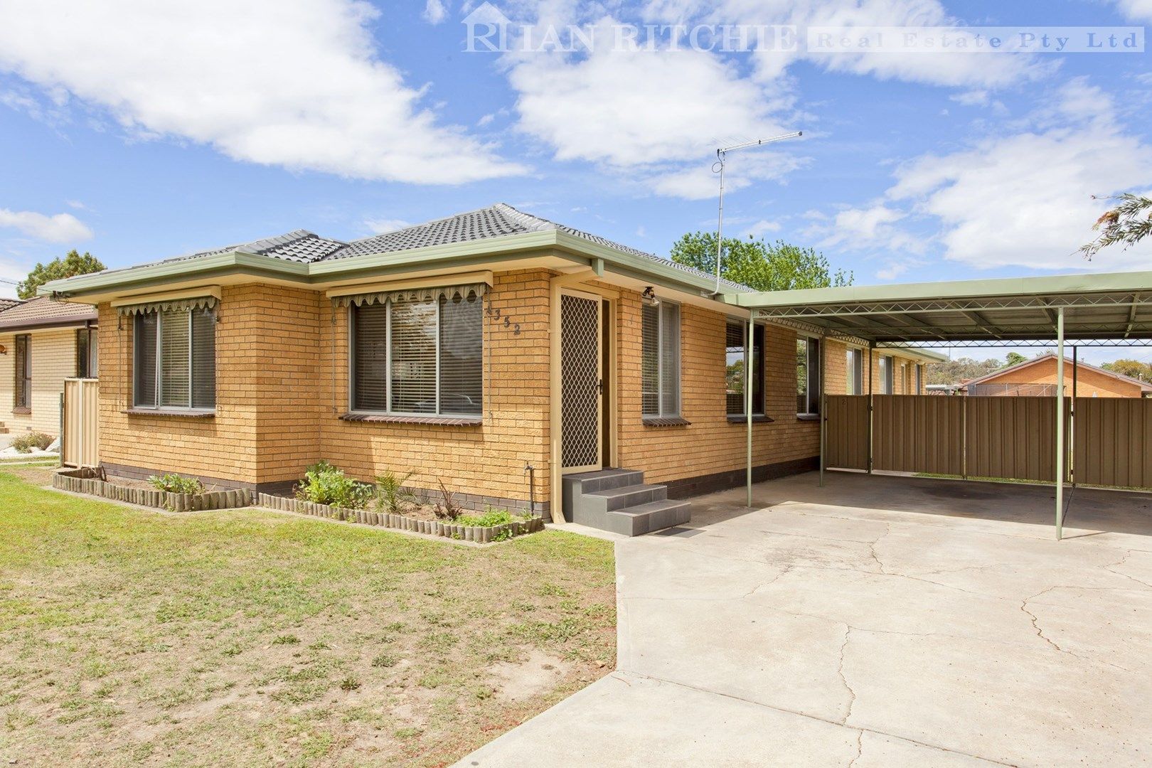 1/352 Parkland Crescent, Lavington NSW 2641, Image 0