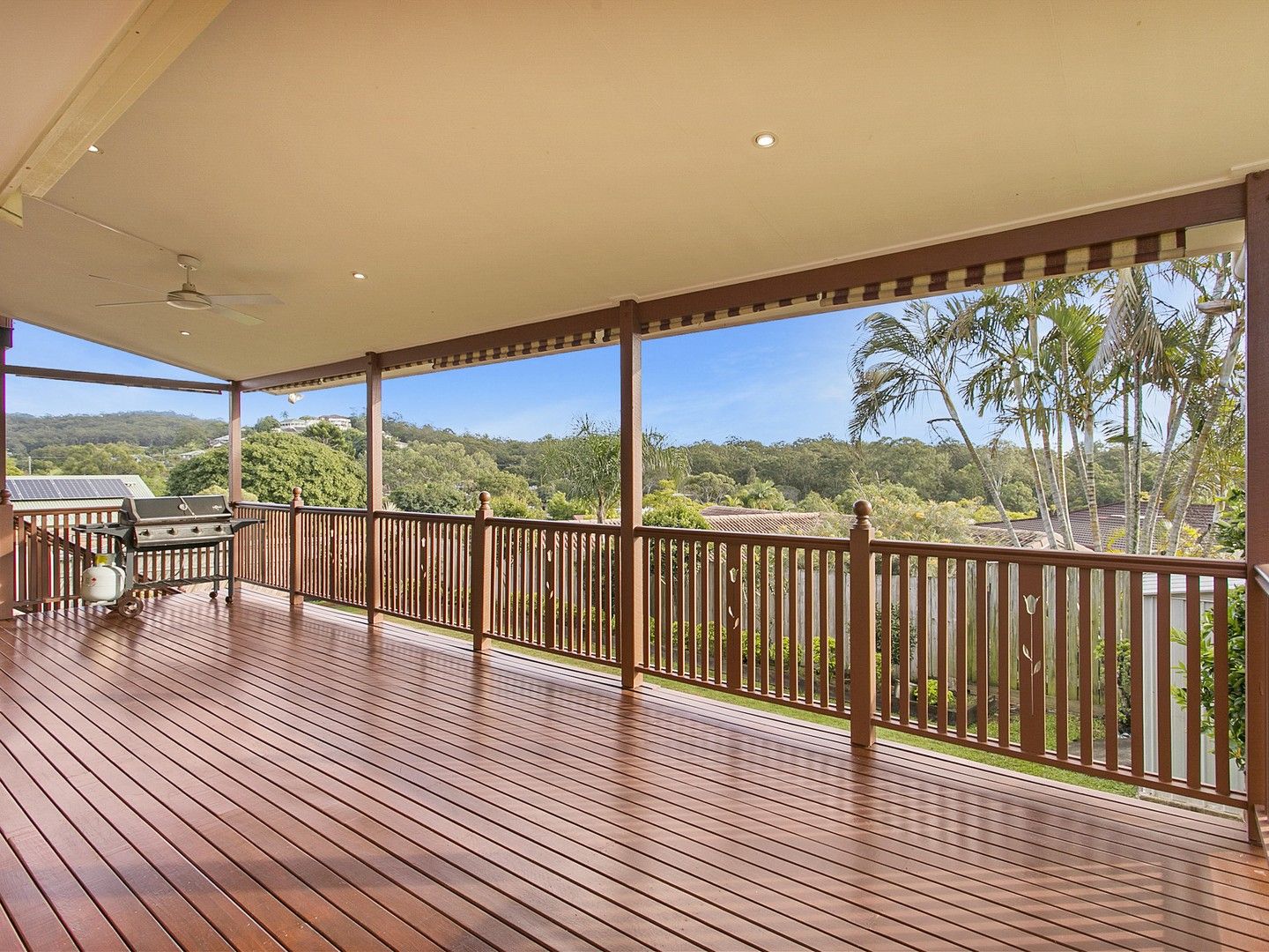 5 bedrooms House in 83 Donnington Street CARINDALE QLD, 4152