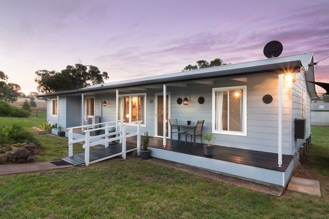 Picture of 24 Barrack Street, TOOGONG NSW 2864