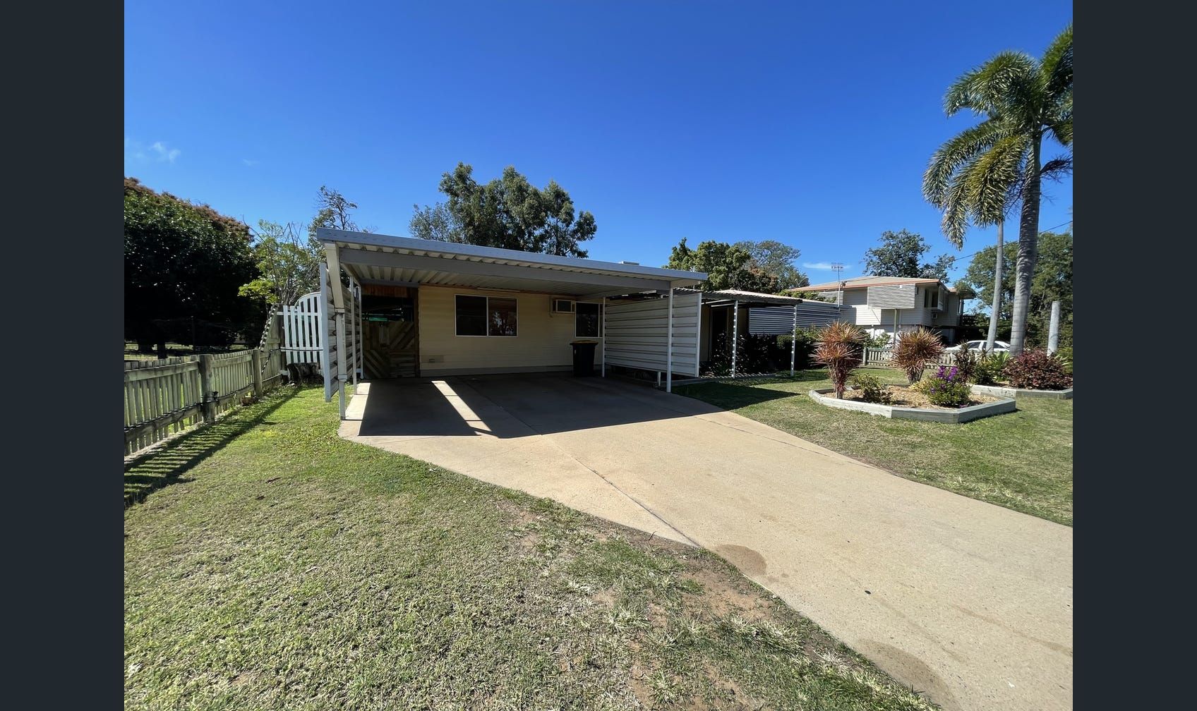 3 bedrooms House in 48 Clements Street MORANBAH QLD, 4744