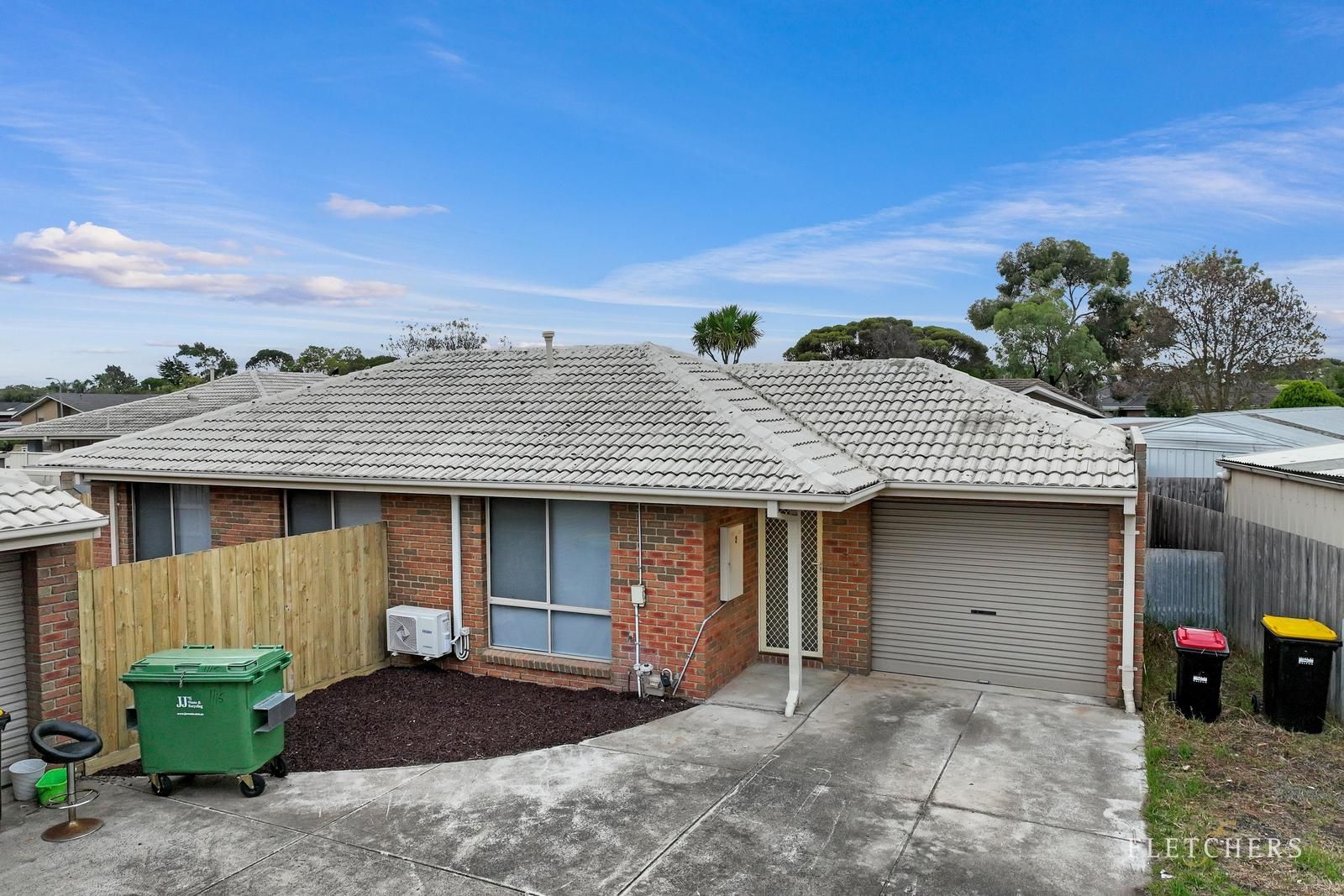 2/15 Gloucester Way, Melton West VIC 3337, Image 1