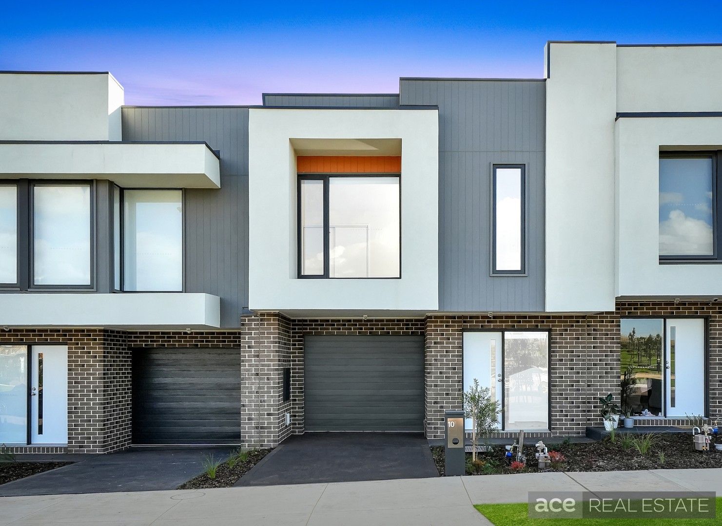 3 bedrooms House in 10 Altura Drive TRUGANINA VIC, 3029