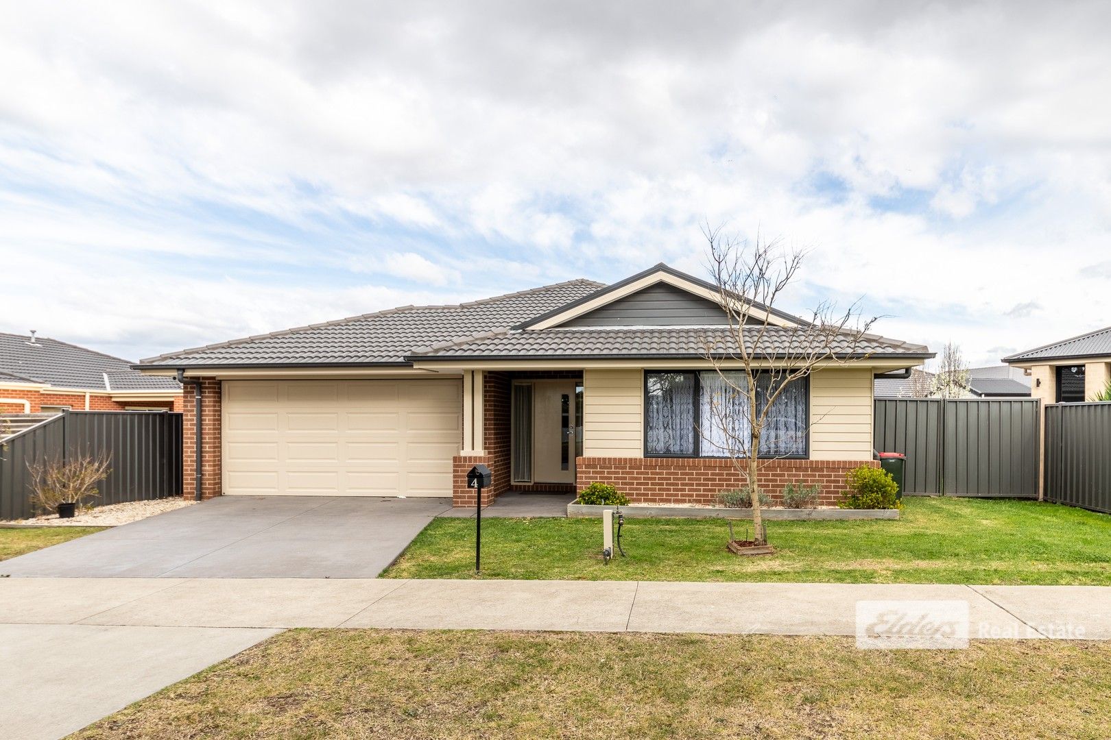 4 bedrooms House in 4 Calvert Street BAIRNSDALE VIC, 3875