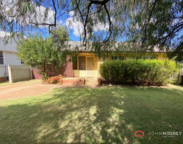 46 Gilmore Avenue, Mount Austin NSW 2650