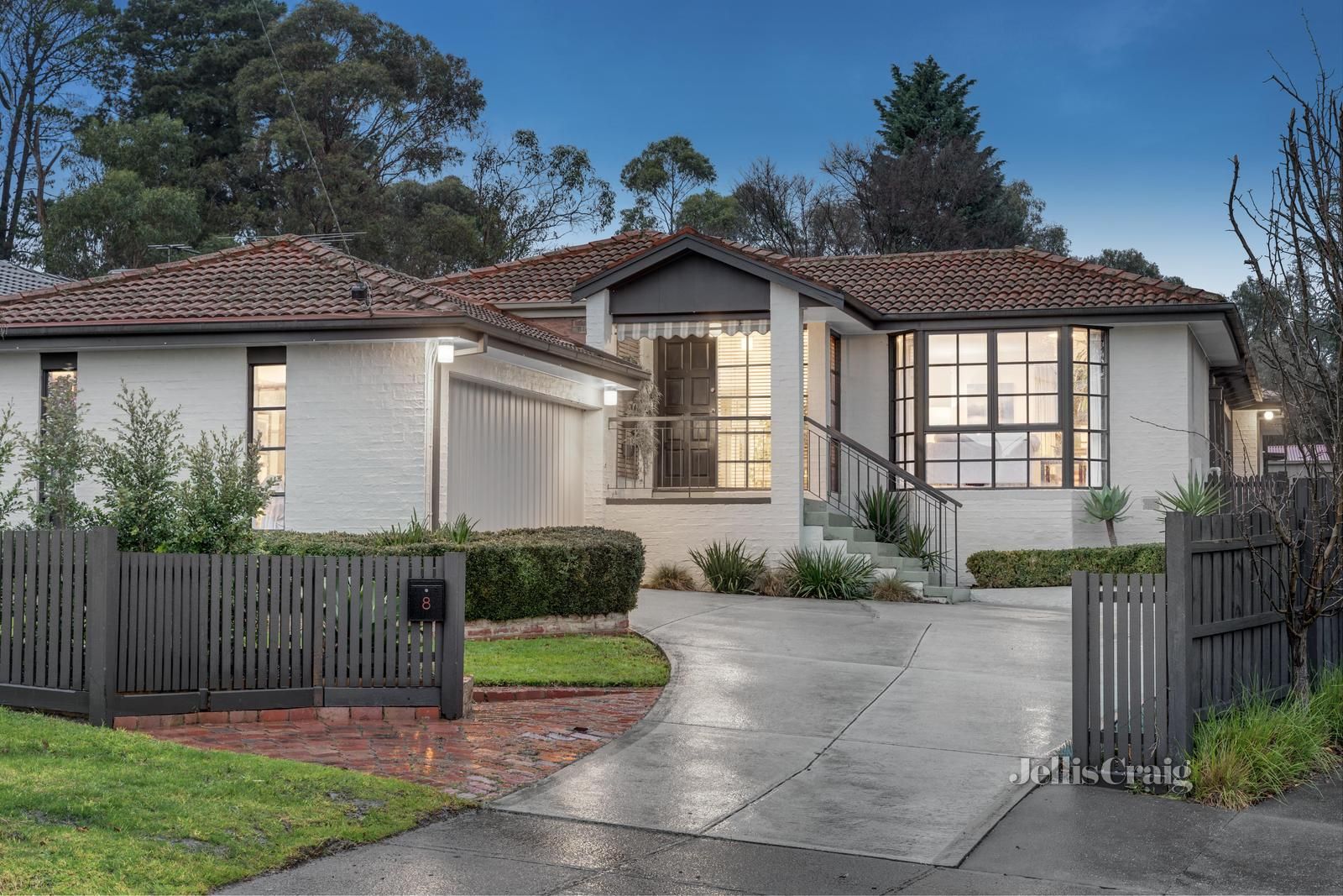 8 Langdale Drive, Croydon Hills VIC 3136, Image 0