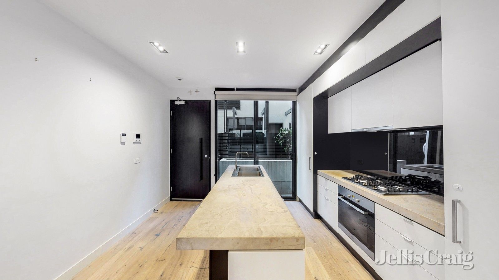 3 bedrooms Townhouse in 8/1810 Malvern Road MALVERN EAST VIC, 3145