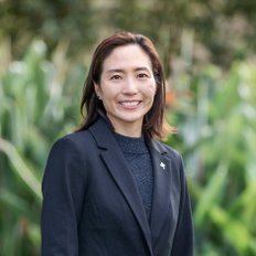 Lily Chen, Sales representative