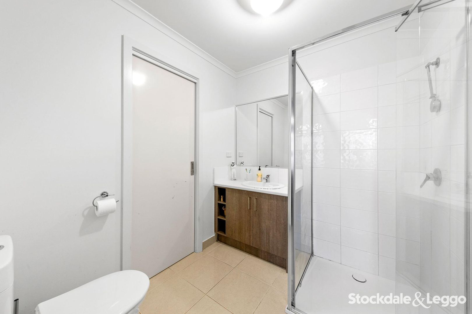 2/4 James Street, Pakenham VIC 3810, Image 2