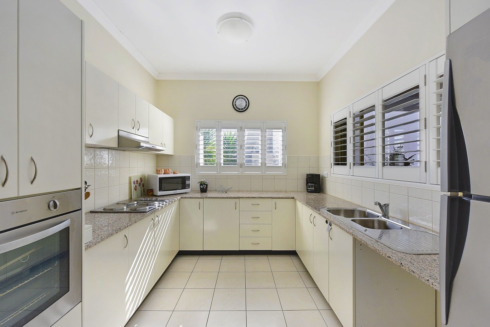 8/23 Thompson Close, West Pennant Hills NSW 2125, Image 1