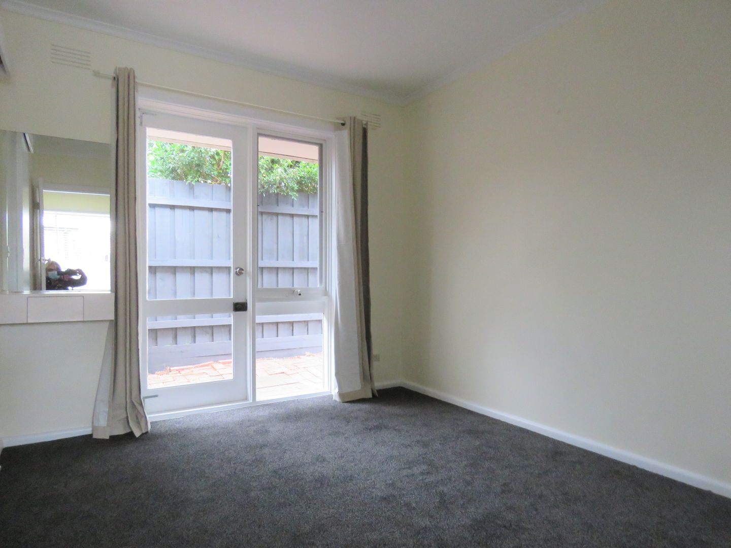 6/208 Gillies Street, Fairfield VIC 3078 Apartment For Rent 330