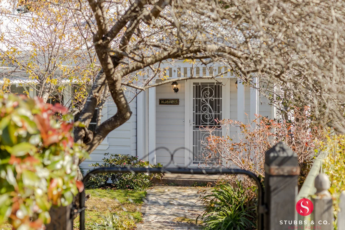 84 Blaxland Road, Wentworth Falls NSW 2782