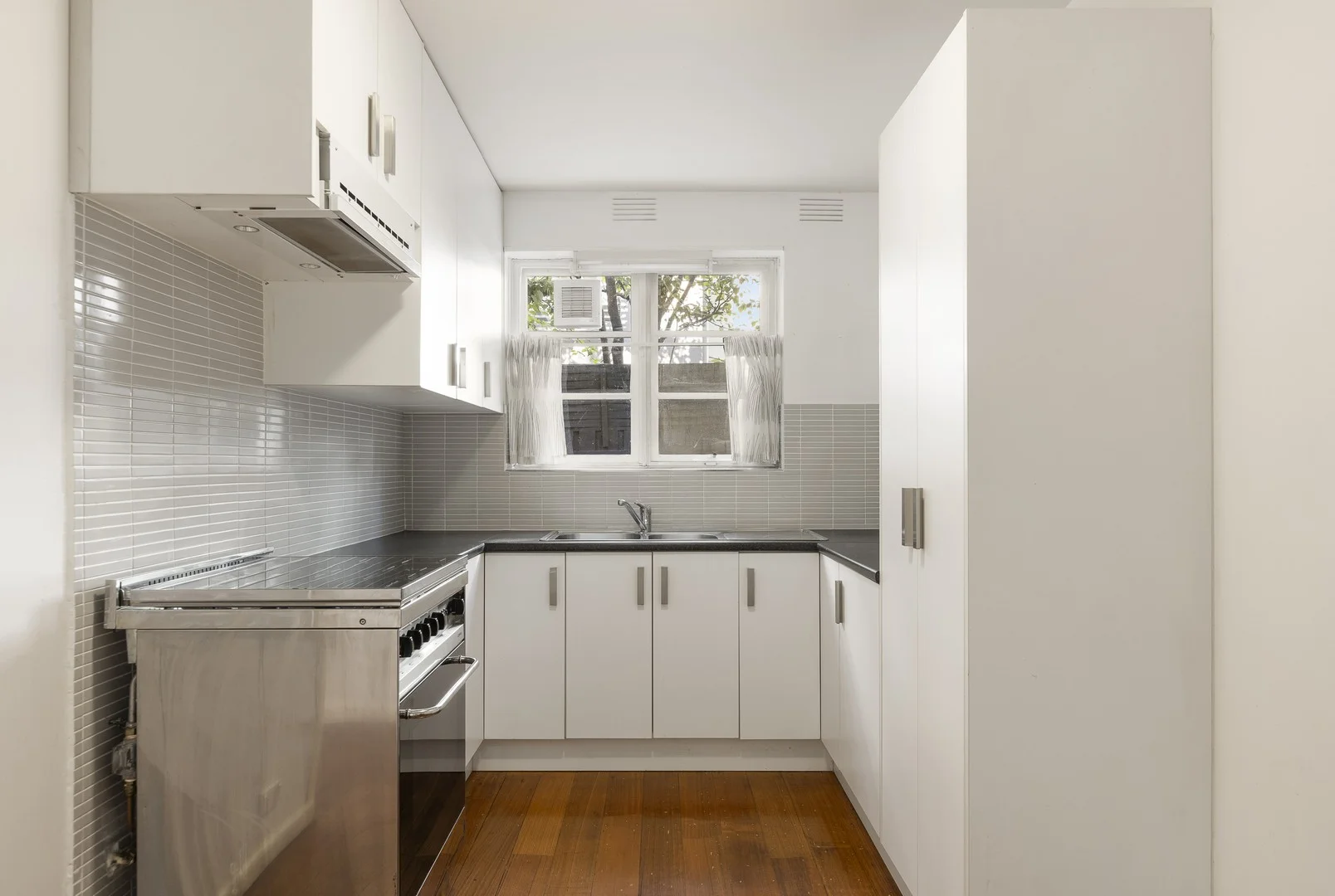 Additional image 3 of 3/29 Kooyong Road, Armadale VIC 3143