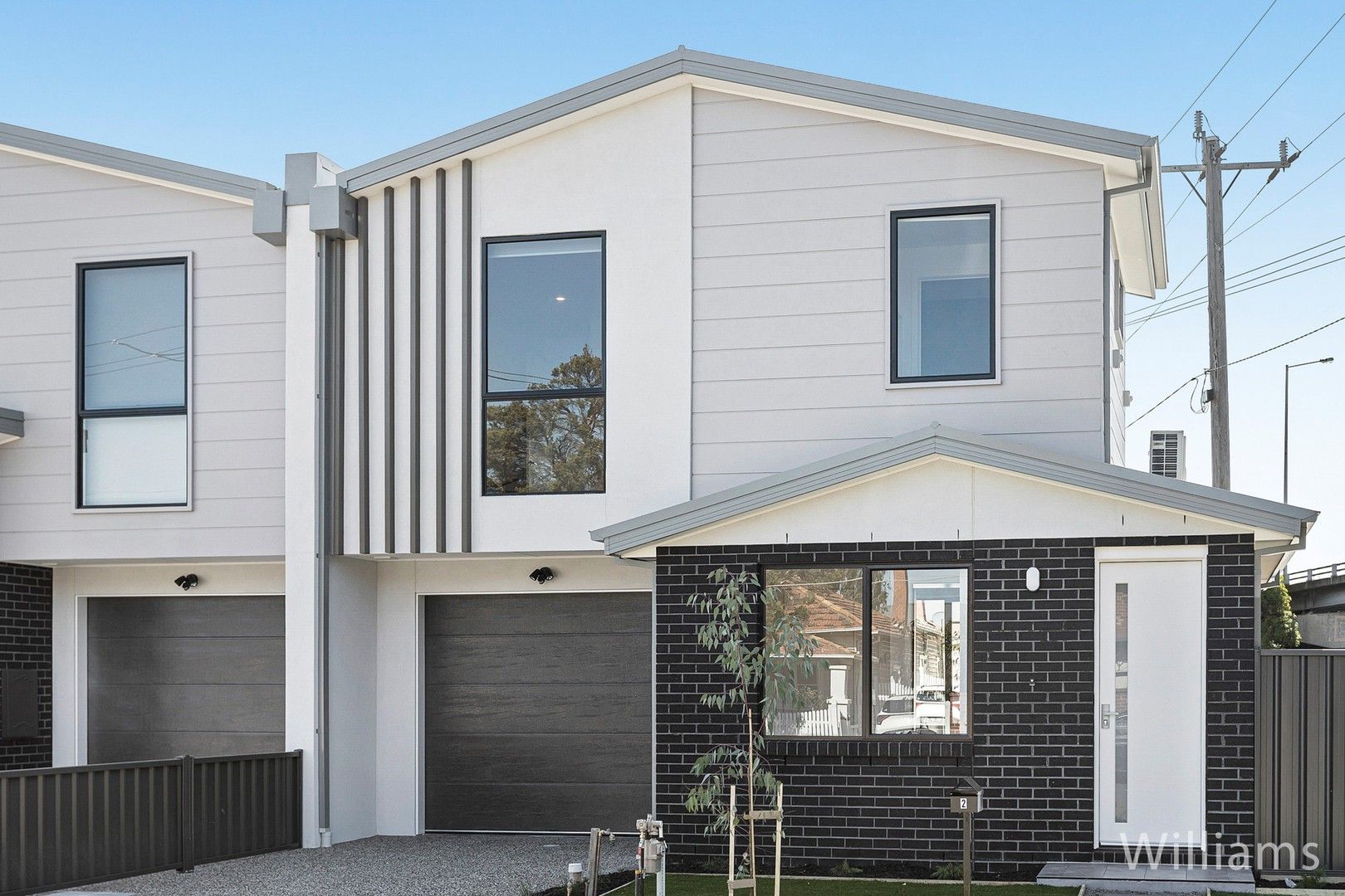 4 bedrooms Townhouse in 2 Junction Street NEWPORT VIC, 3015