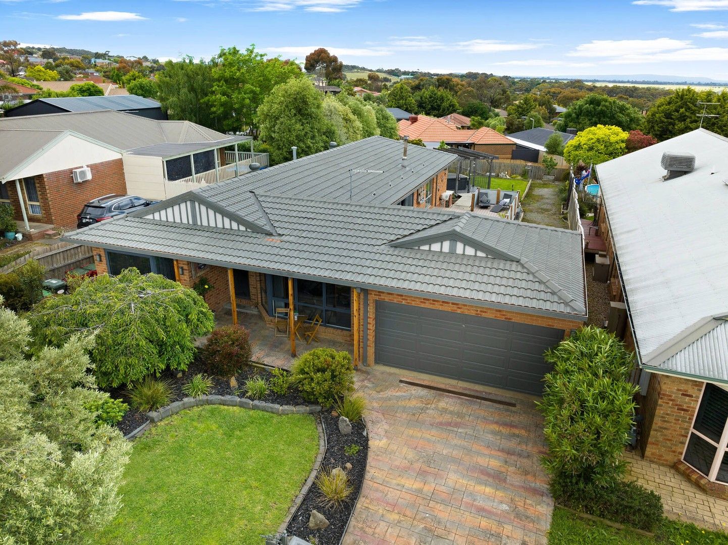 4 bedrooms House in 8 Solomon Court SUNBURY VIC, 3429