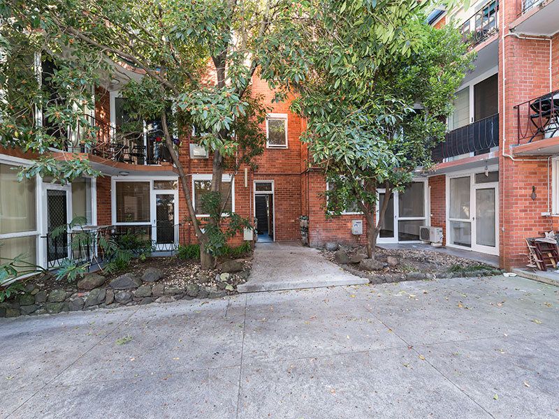 2 bedrooms Apartment / Unit / Flat in 15/28 Fulton Street ST KILDA EAST VIC, 3183