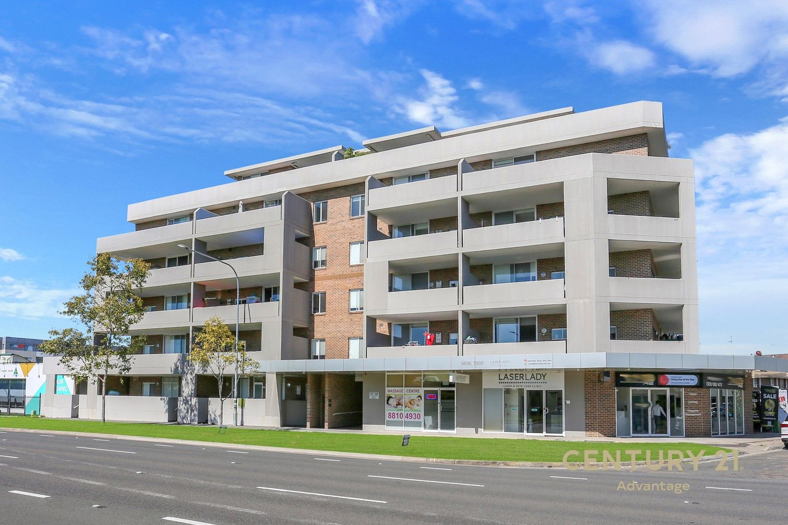 2 bedrooms Apartment / Unit / Flat in 406/357-359 Great Western Highway WENTWORTHVILLE NSW, 2145