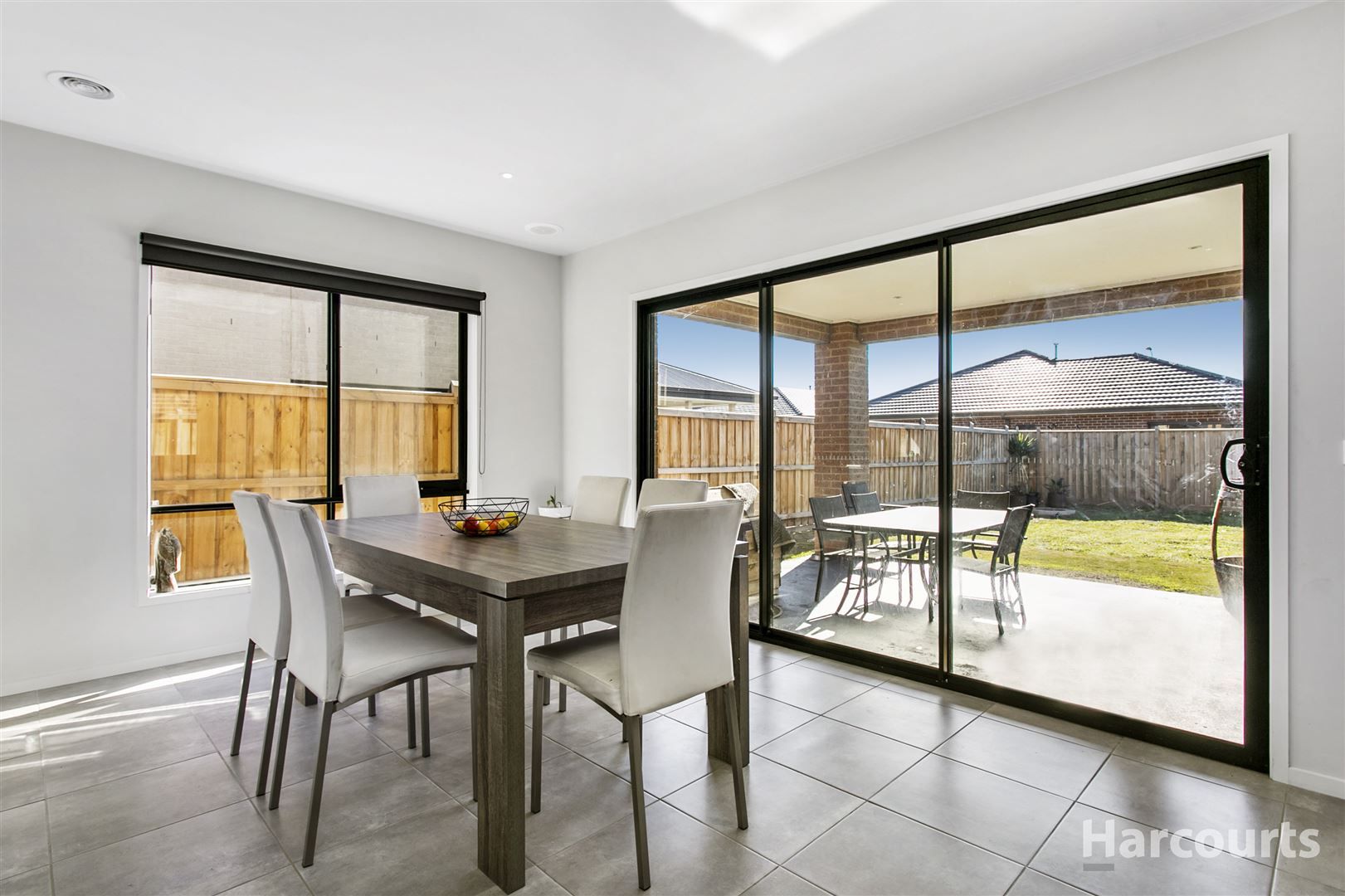 39 Deoro Parade, Clyde North VIC 3978, Image 2