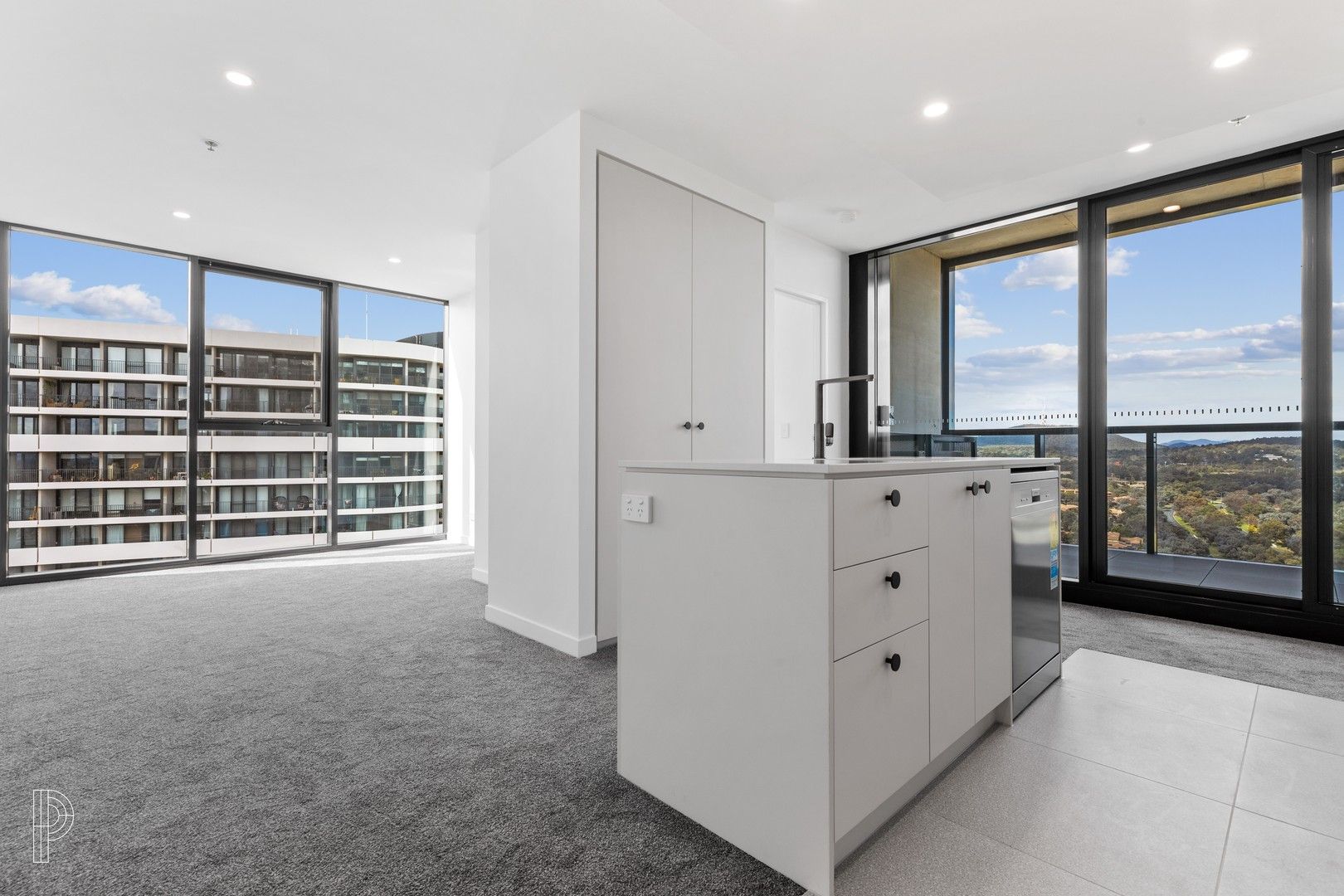 2 bedrooms Apartment / Unit / Flat in 2212/2 Grazier Lane BELCONNEN ACT, 2617