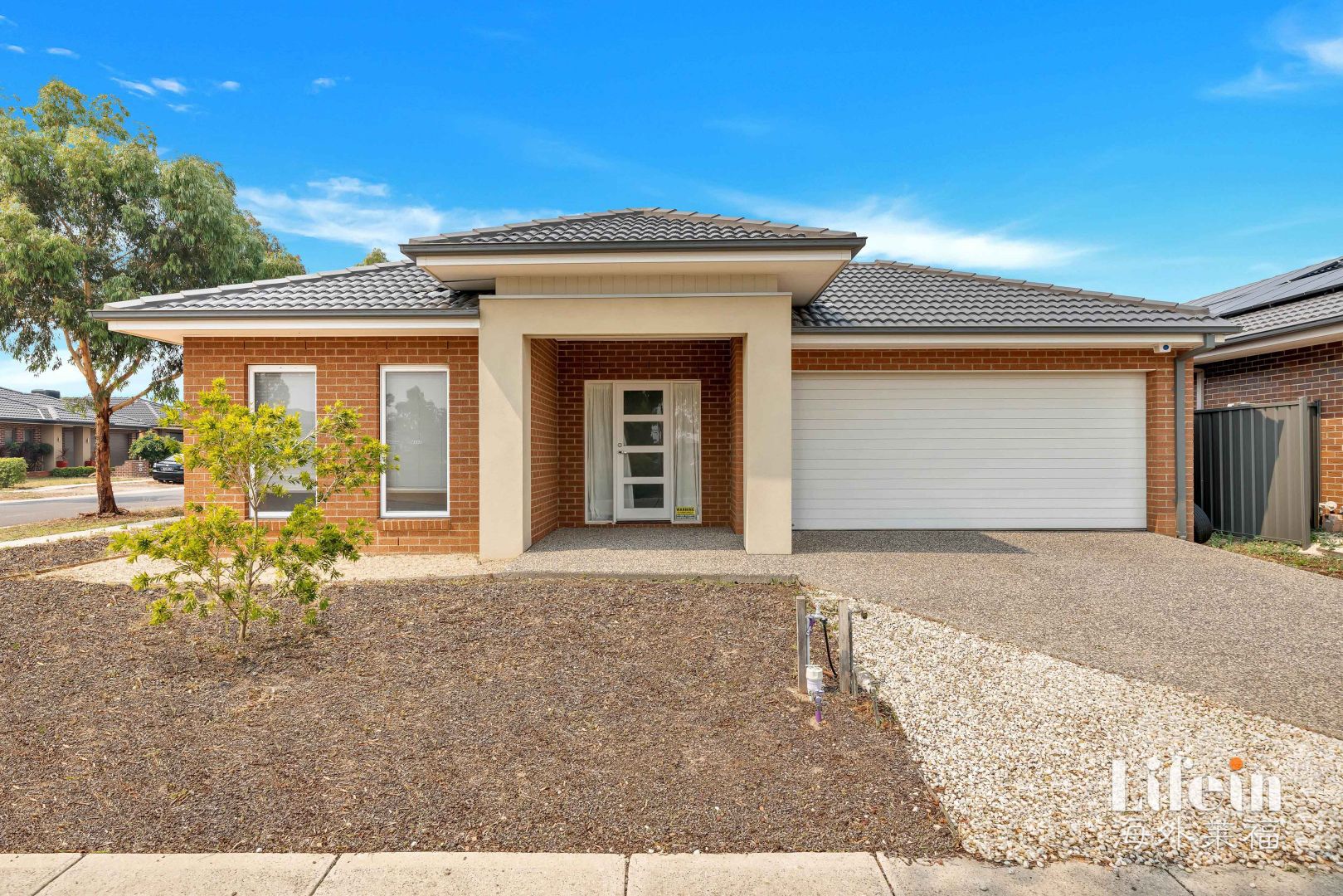 16 Mchaffie Terrace, Manor Lakes VIC 3024