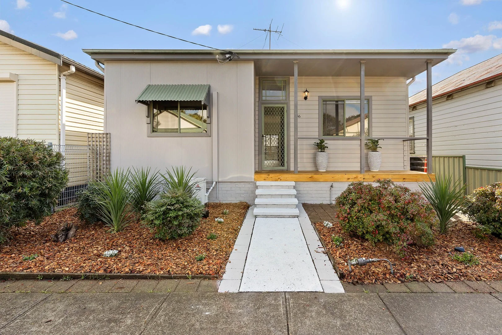 46 Sunnyside St, Mayfield NSW 2304