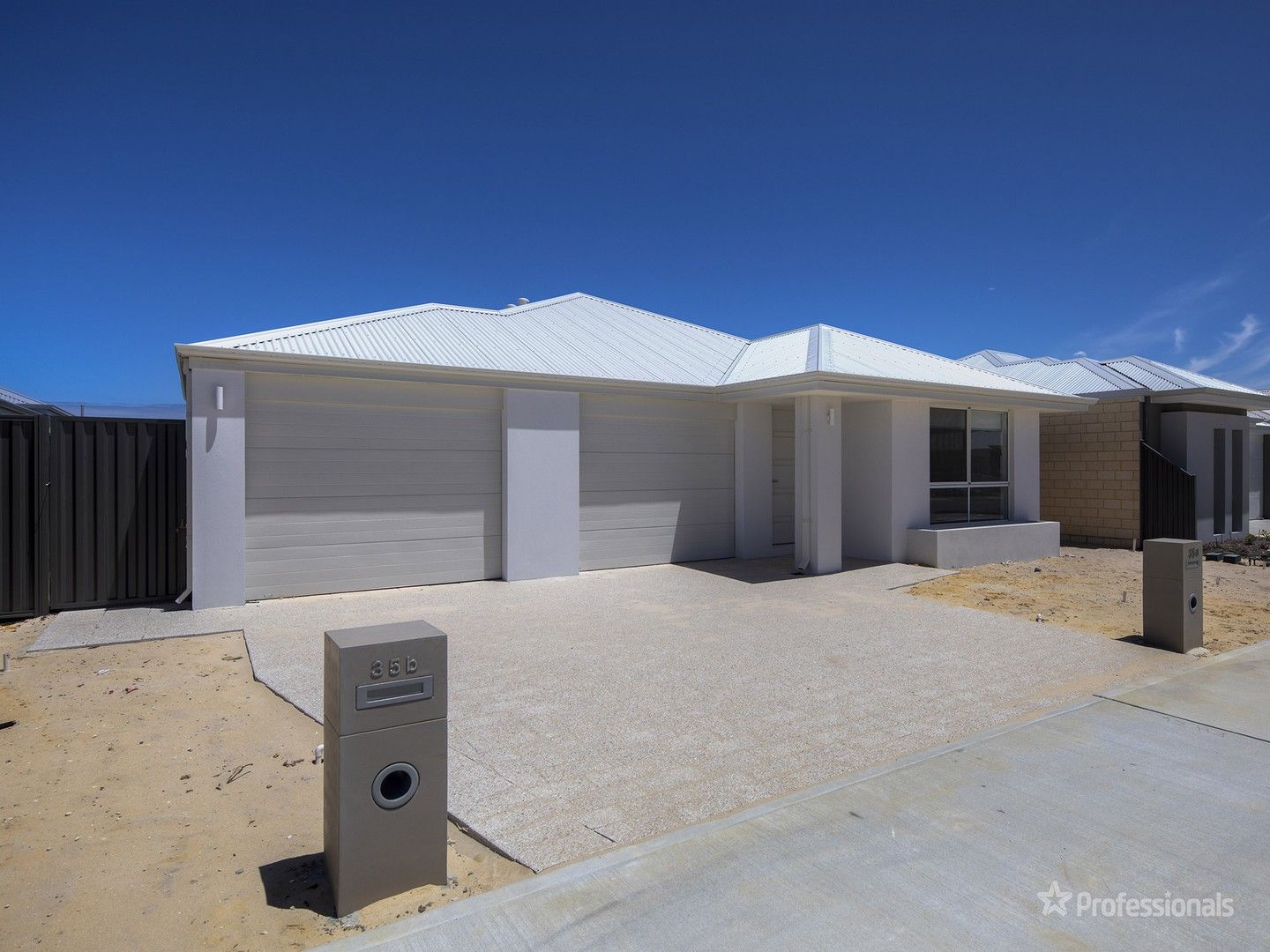2 bedrooms House in 35B Kingfisher Road EGLINTON WA, 6034