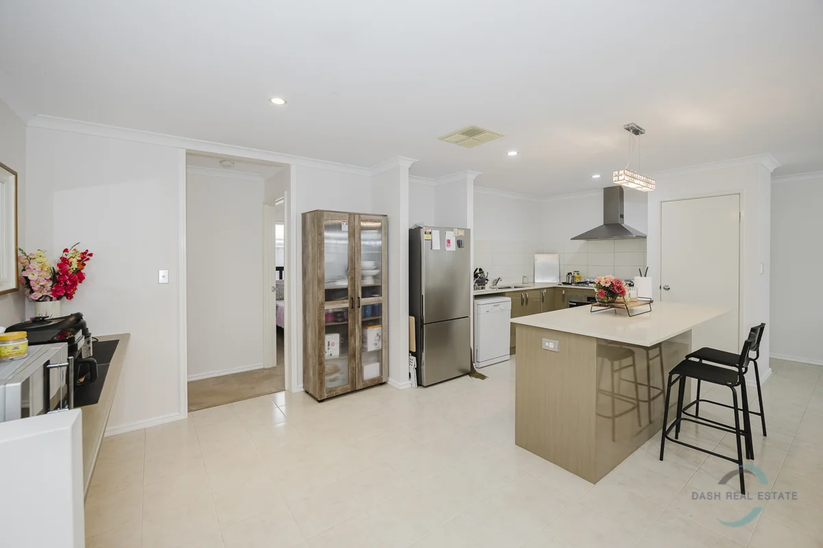 Additional image 14 of 68 Leschenault Loop, Banksia Grove WA 6031