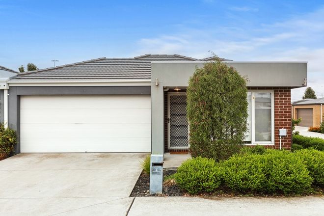 Picture of 2 Raydale Avenue, NARRE WARREN SOUTH VIC 3805
