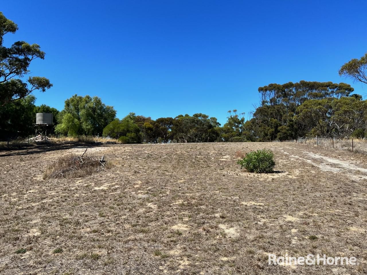 11 Cross Street, Jabuk SA 5301, Image 2