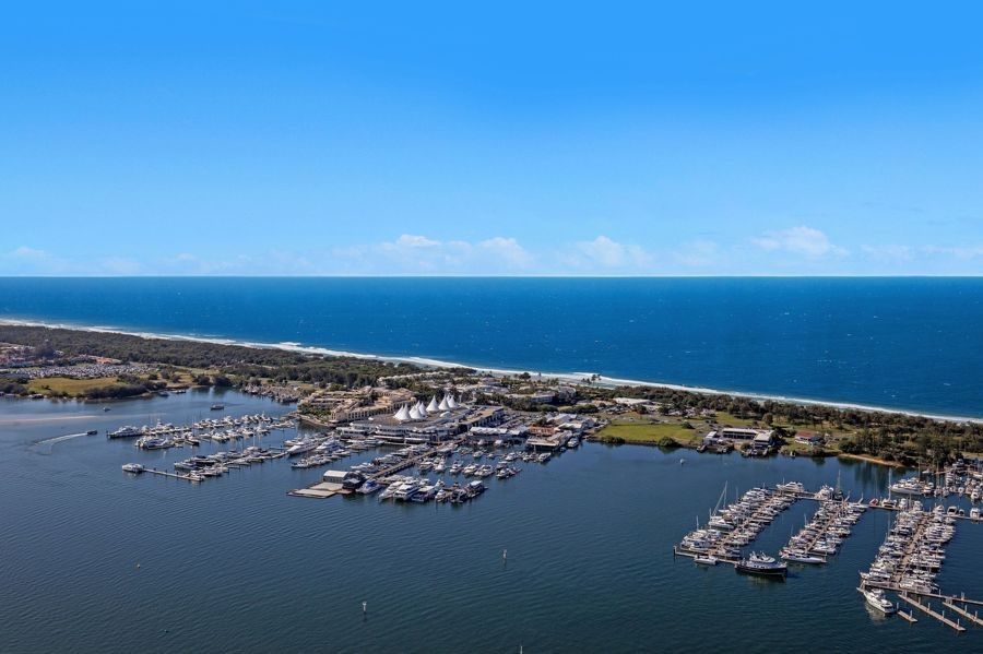 2 bedrooms Apartment / Unit / Flat in 5011/2 Como Crescent SOUTHPORT QLD, 4215