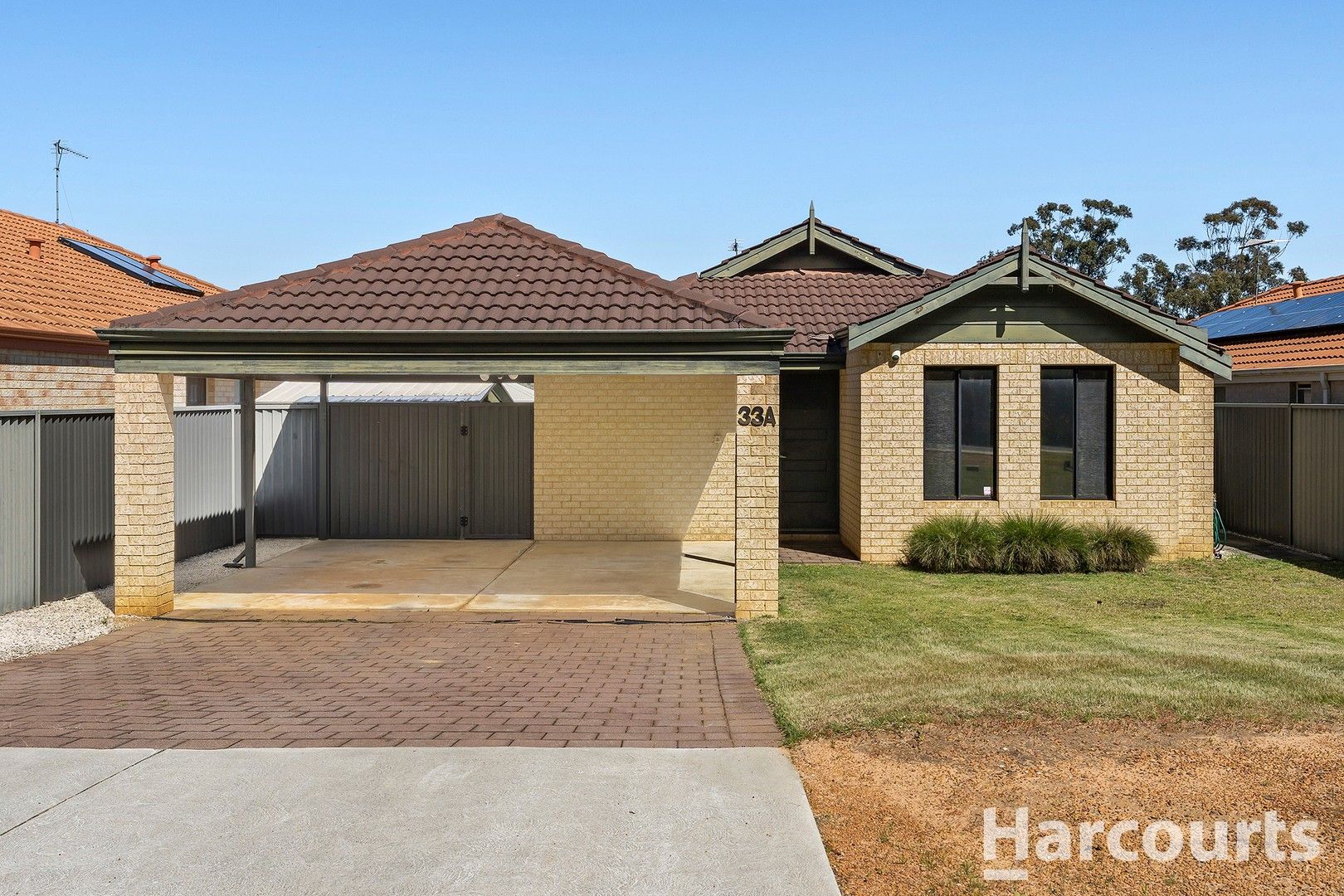 3 bedrooms House in 33A Logue Street WAROONA WA, 6215