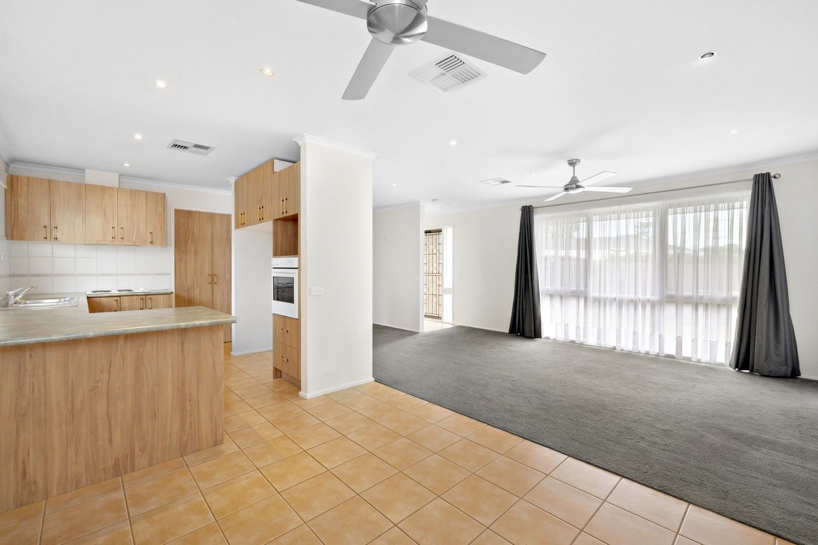 125 Austin Avenue, McCrae VIC 3938, Image 2