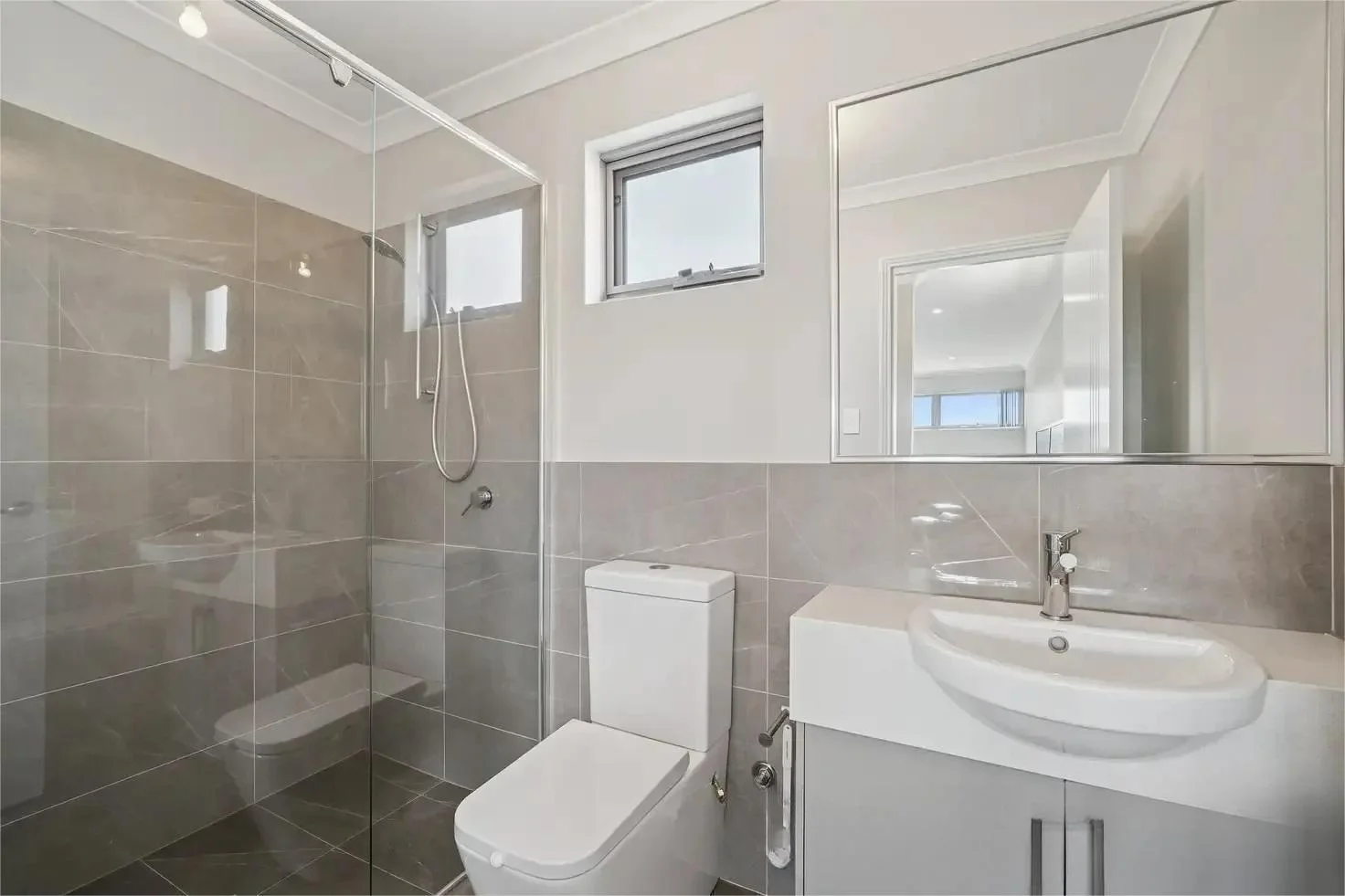 Additional image 8 of 164 Lyon Road, Aubin Grove WA 6164