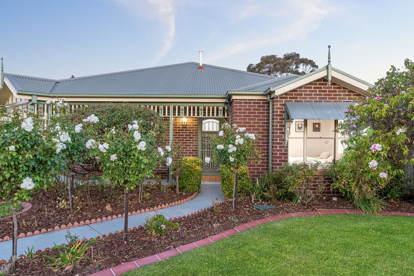 3 bedrooms House in 2 Oakwood Crescent WAURN PONDS VIC, 3216