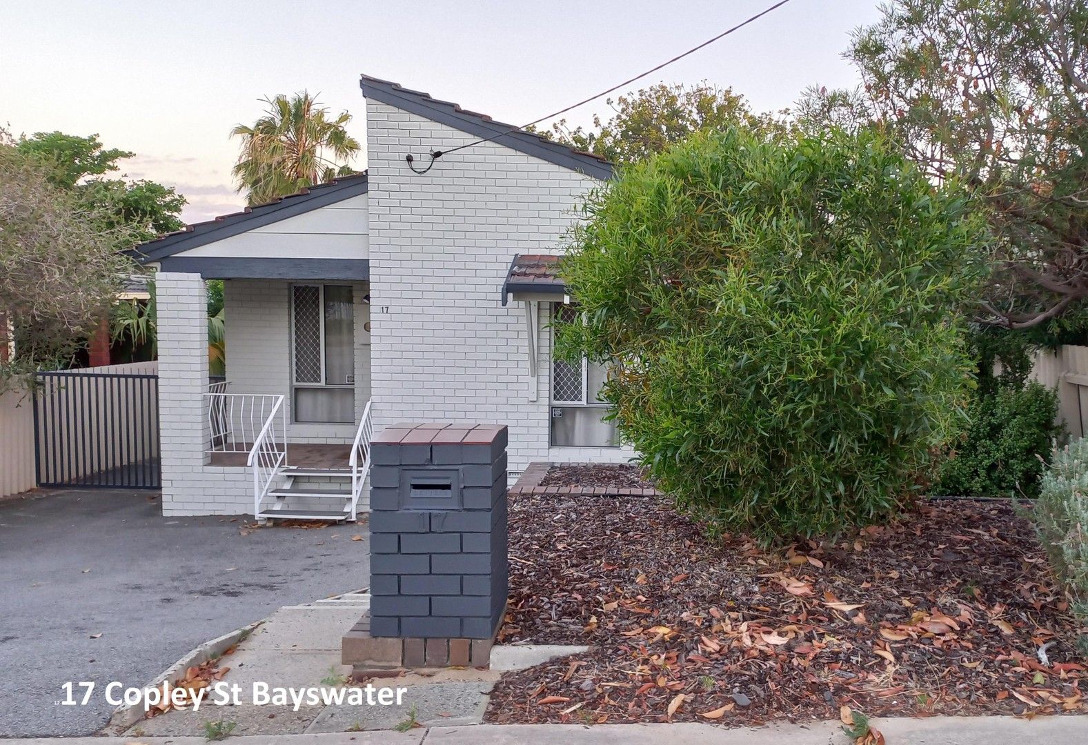 3 bedrooms House in 17 Copley Street BAYSWATER WA, 6053